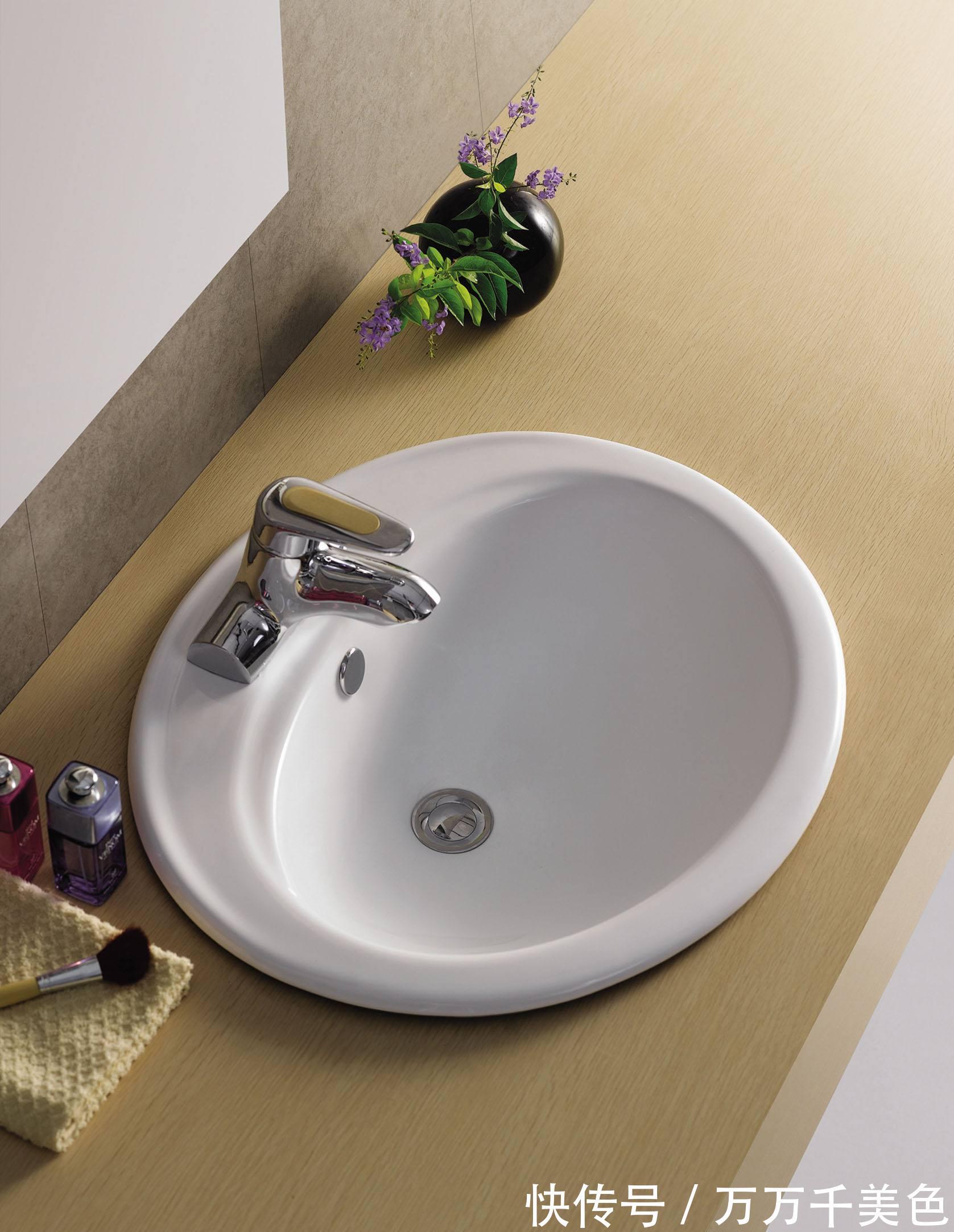 卫生间洗手台,台上盆和台下盆应该怎么选?