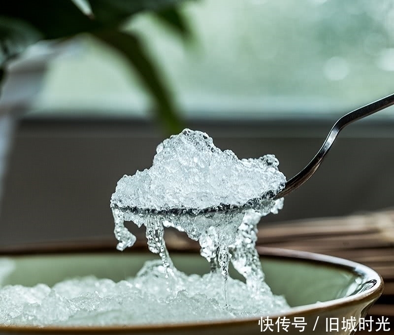 桃胶|皱纹最怕这几种食物,女人每天吃一点,让你的皮肤紧致富有弹性
