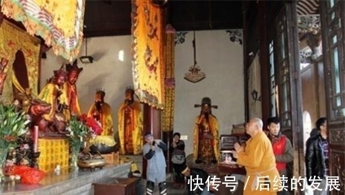 菩萨&九华山唯一“女肉身菩萨”,坐化30年尸身不腐,已失去女性特征