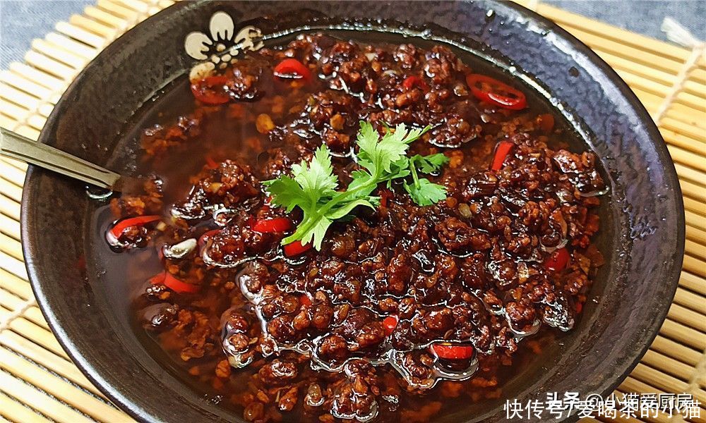 小米辣|“炸酱”究竟怎么做好吃？教你家常做法，做完吃一个星期都不坏