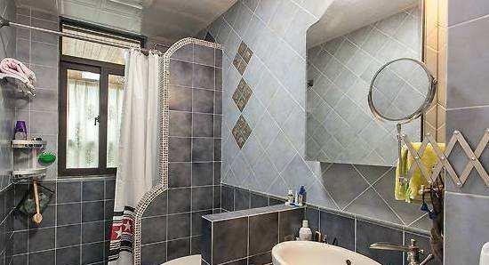 矮墙|小卫生间不要装玻璃淋浴房,头次见这种设计,我就后悔家里装早了