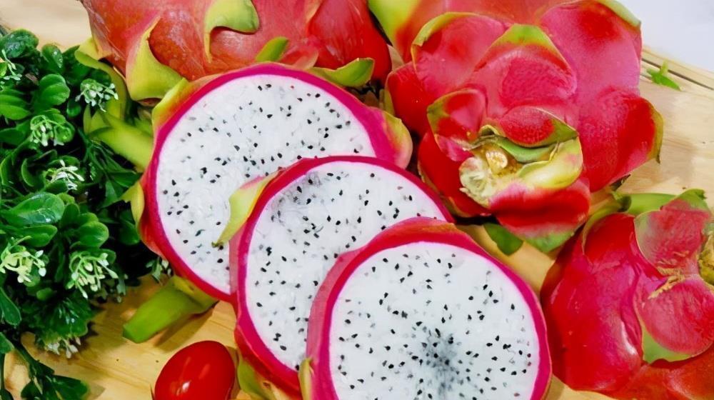 免疫活性细胞|经常熬夜玩手机，3种食物一定要多吃，你的眼睛会“感激”你