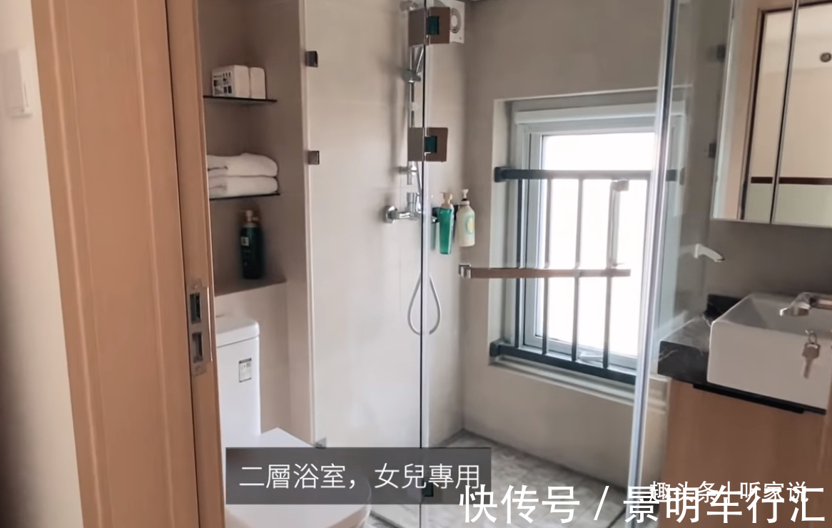 厨房|母女二人住进空无一物的家里,坚持每日收拾,极简主义生活太干净