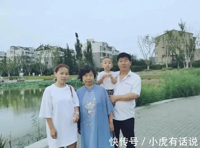 姚威|杜新枝称不要对郭谏言苛刻,其实是在炫耀孩子,不给他人说不好!