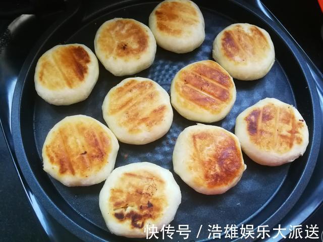 香酥|自制快手香酥肉松饼，一个电饼铛足够了，过年待客的体面零食