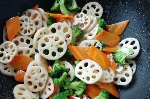 人到中年|人到中年想长寿，可以坚持吃3种食物，营养丰富，有益健康！