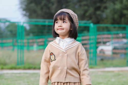 四岁女宝宝超洋气的短发发型，试试这几款，调皮又可爱