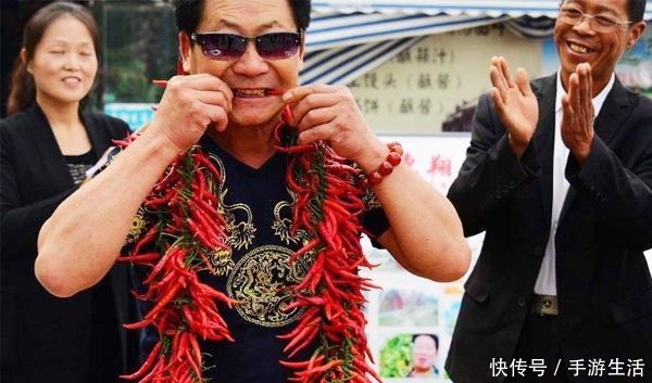 医生|“辣王”李永志,每天吃5斤辣椒,配高度白酒,如今已被医生警告