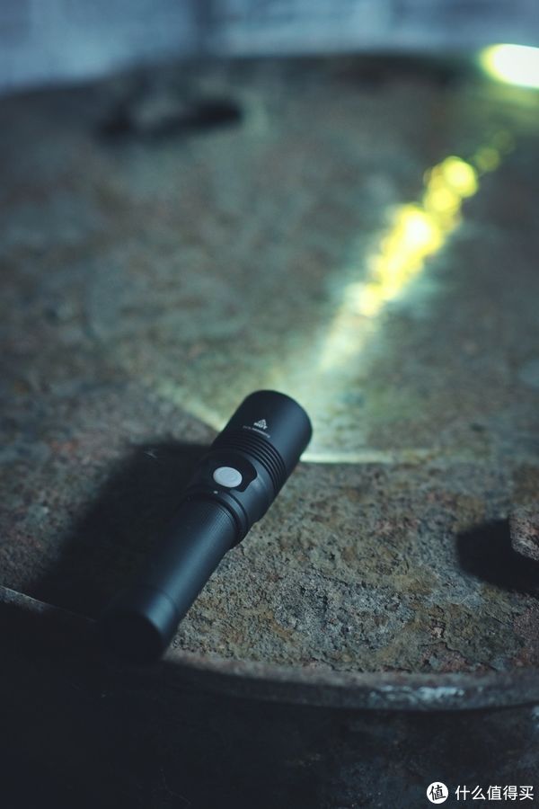光剑在手，黑暗你走——纳丽德L10MAX白激光手电