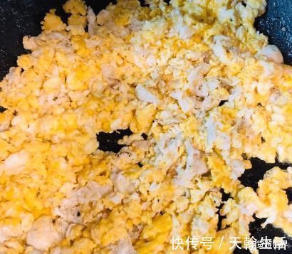 芸苔属|秋天,怎么都吃不腻,包成饺子即可,感觉比韭菜馅儿鲜比萝卜馅儿香,越吃越过瘾