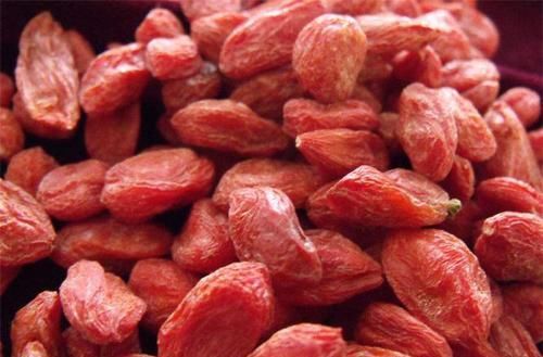 女性养生推荐常吃三种食物，补血益气，排毒抗衰老