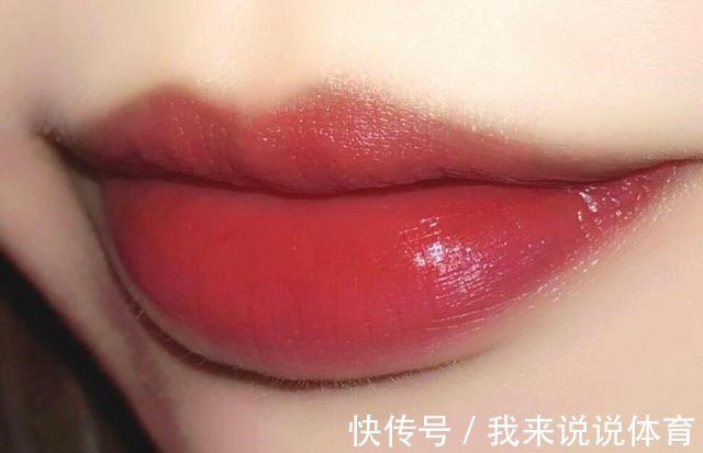 润唇膏|总有一些很微小的细节,比外形更能决定我们的气质!