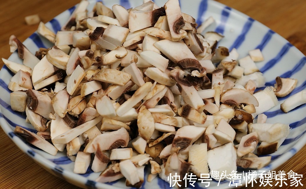 红烧肉|自从知道豆腐可以这样吃，我家一周吃5次，比红烧肉还香，解馋