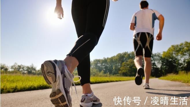 中医|老年人冬天怎么过，4个方法可激活阳气，让老年人也不怕冷