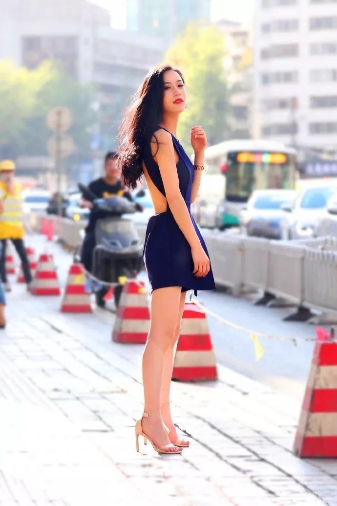 蕾丝|高跟鞋时尚穿搭,凸显出女性迷人的姿态