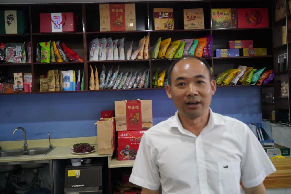 重庆吃货在天猫618丨从 吃货 到麻花品鉴师 每天吃半斤 品出专业门道 粉紫色