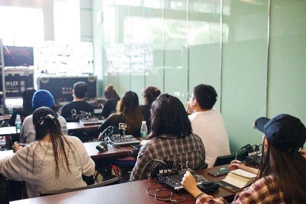 国乐大典|民乐类节目还可以这样玩?——《国乐大典》第三季真人秀创作思路