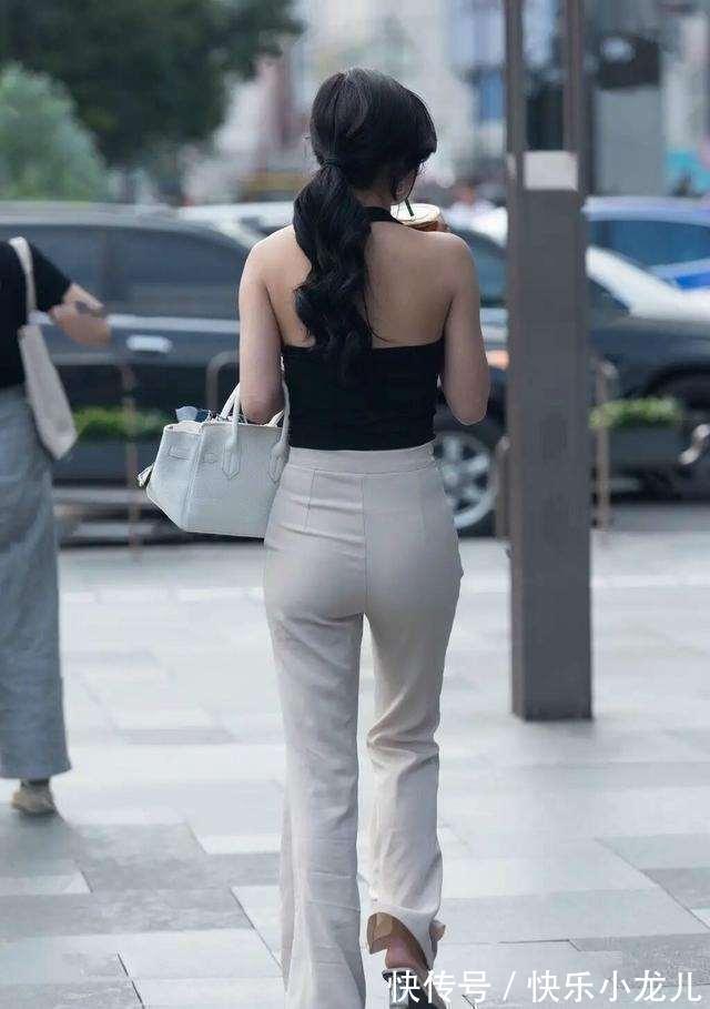 窈窕 独特优雅的打底裤装扮简约不失高端,勾勒出窈窕身姿,时尚成熟