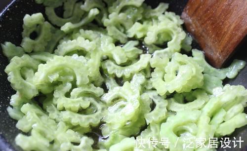苦瓜|夏天吃啥瓜都不如这个“瓜”,维c含量高,清新脆爽还便宜