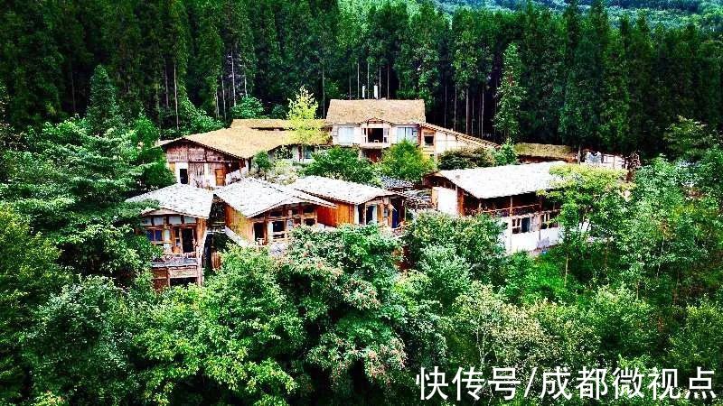 地址|在秋天里，与北川共舞