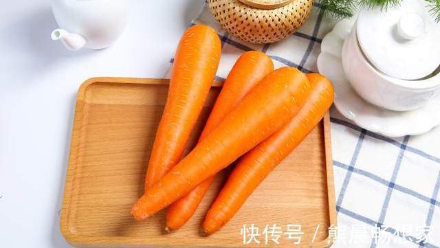 买胡萝卜挑粗的还是细的菜农学会这3招，保准买不到打激素的