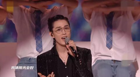 晚會|芒果臺購物晚會一團糟，哥哥姐姐油膩大比拼，亂跳亂唱好尷尬