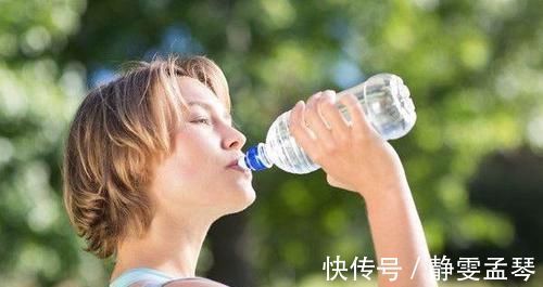 跑步|女人减肥遇到“瓶颈期”,学会3个“改变”,改善体质,瘦成闪电