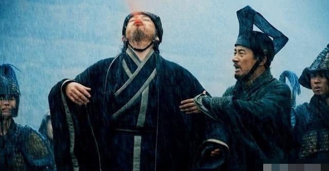 吐血|三国诸葛亮听到无名小将张苞死后,为何当场吐血晕倒?原因很现实!