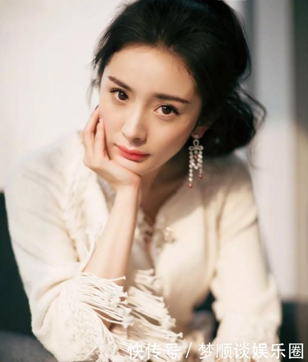 发量|女人扎马尾时,尽量少犯这3个“错误”,看着老气还会加快掉发