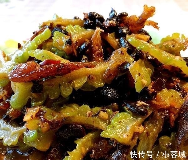 冬天，要多给孩子吃几道菜，保护视力眼睛亮，便宜又好吃，要多吃