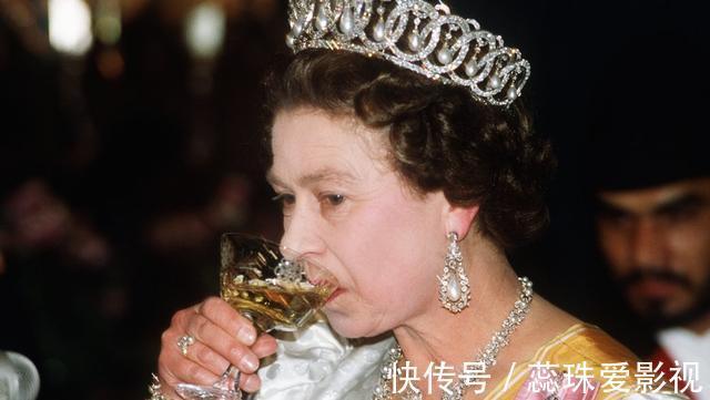 cnn|已经94岁的英国女王，每天有规律饮食，也是她“长寿”的秘诀