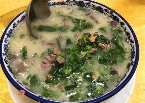 表姐非要请爸妈下馆子吃饭,5人吃了210,爸妈吃完都说赞