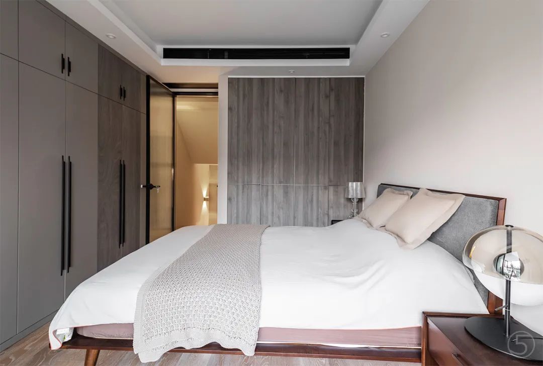 朴素|280㎡现代简约,简单朴素的空间,精致文艺的装饰,满屋轻松惬意