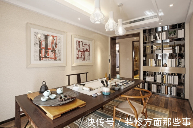 四居室|142平现代风四居室客厅尽显奢华大气,空间感十足