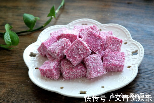 夏天的懒人甜品,自己做特简单,火龙果加奶粉,营养更健康