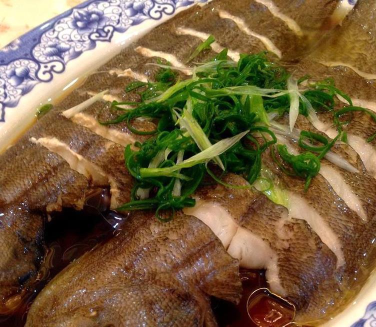 此鱼比鲫鱼刺少,比鲤鱼肉嫩,高蛋白低脂肪吃不胖,比吃红肉健康