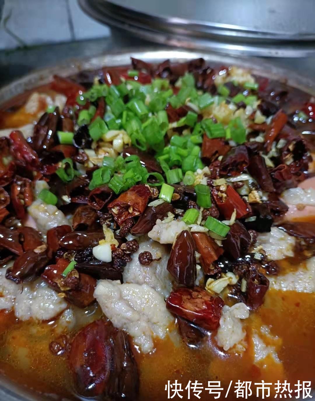  秘诀|暖和又下饭 水煮滑肉嫩滑不浑汤的秘诀在这里