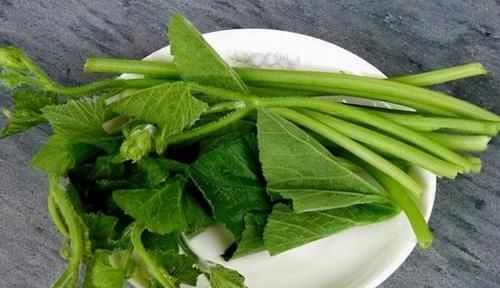 多吃|对人体极好的食物，中年人多吃点，改善肤质，预防衰老，更显年轻