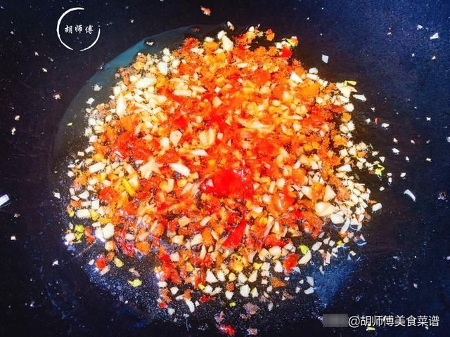 炒莴笋时，别直接下锅炒！厨师长教您一妙招，莴笋香脆爽口更入味