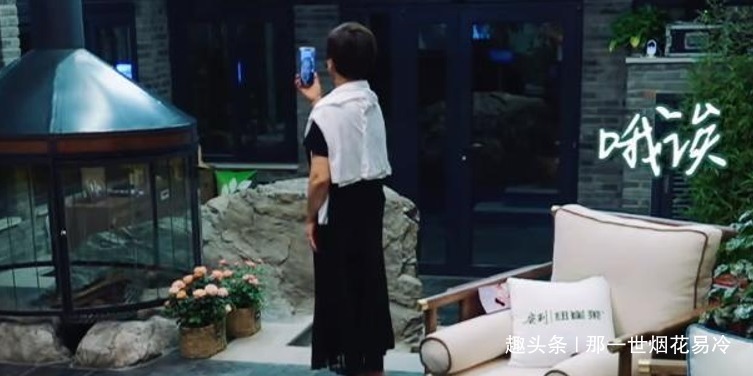 這就是生活|張國(guó)立鄧婕養(yǎng)女首次曝光,一家三口其樂(lè)融融,攜手共度,相濡以沫