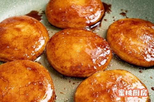 过年都要抢着吃的红糖糍粑！软糯香甜，寓意团团圆圆，全家人都爱