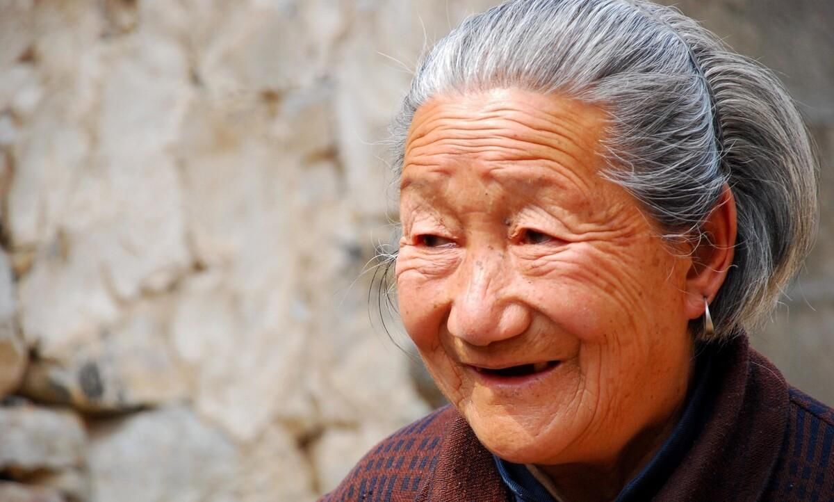 86岁老人甘油三酯12，血管干净无淤，“诀窍”在于常吃这3物