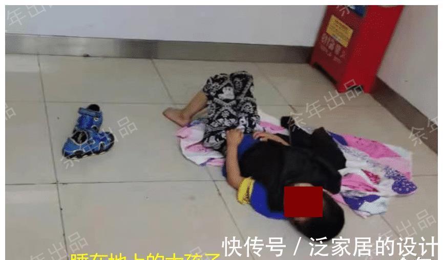 廊坊|河北一年轻妈妈,常年带俩孩子睡商场电梯间,“带孩子见见世面”