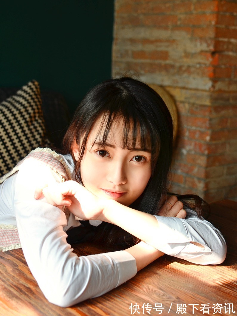 美女|清纯漂亮的长发美女