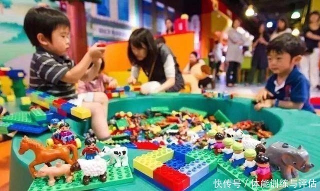 特征|聪明的孩子,在五岁的时候都具备这3个特征,你家也有吗!