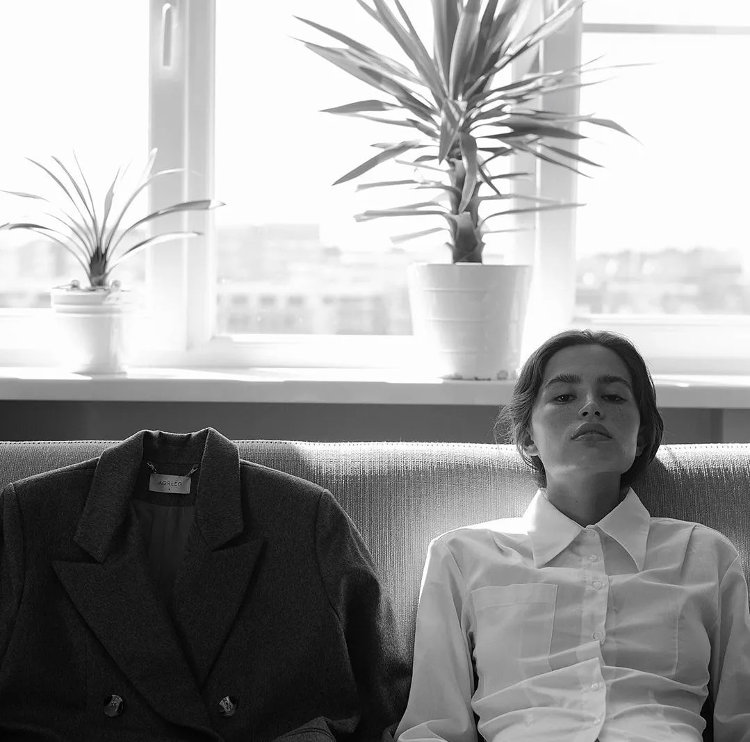 狄金森#诗人酒馆 | 艾米莉?狄金森:我从未看过荒原