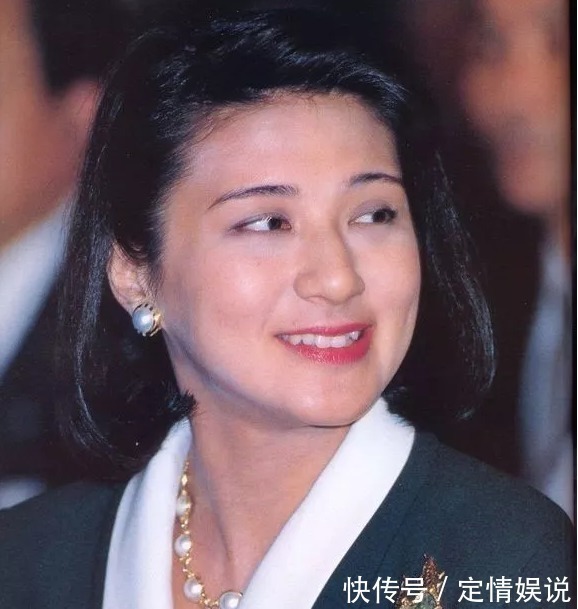 复制黏贴 日本皇室,皇冠不超过200万,款式还都是复制黏贴式