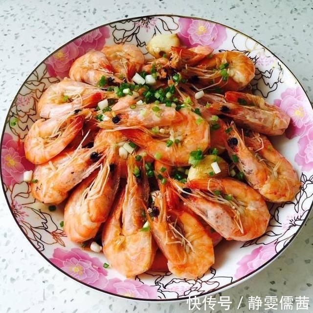 原来蒜香麻油虾这样做更好吃,营养美味又能解馋,怎么都吃不腻