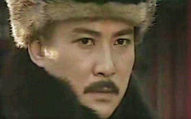 苗若兰|雪山之巅,胡斐最后一刀是否砍向苗人凤苗若兰手中一物或是答案