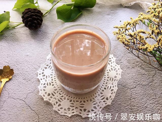 食材|花生红豆做成豆浆,味道好喝,营养又滋补,尤其是女人要常喝
